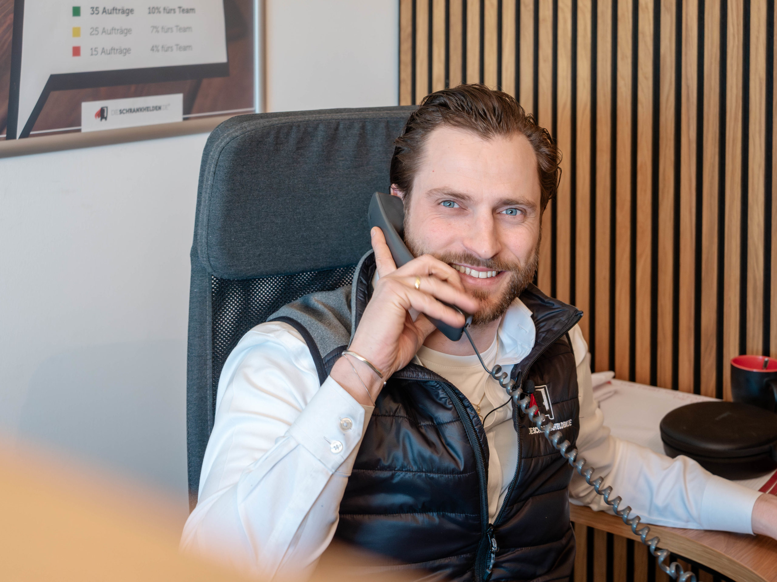 Phone call from Cabinetheroes and carpenter Thomas Gührs