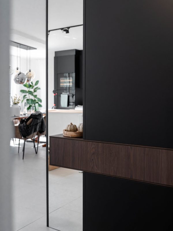 Wardrobe cabinet in matte black Sideboard with full-length mirror