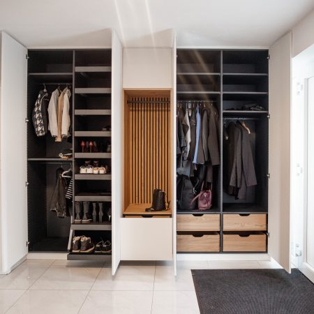 Wardrobe matt white open with seating niche