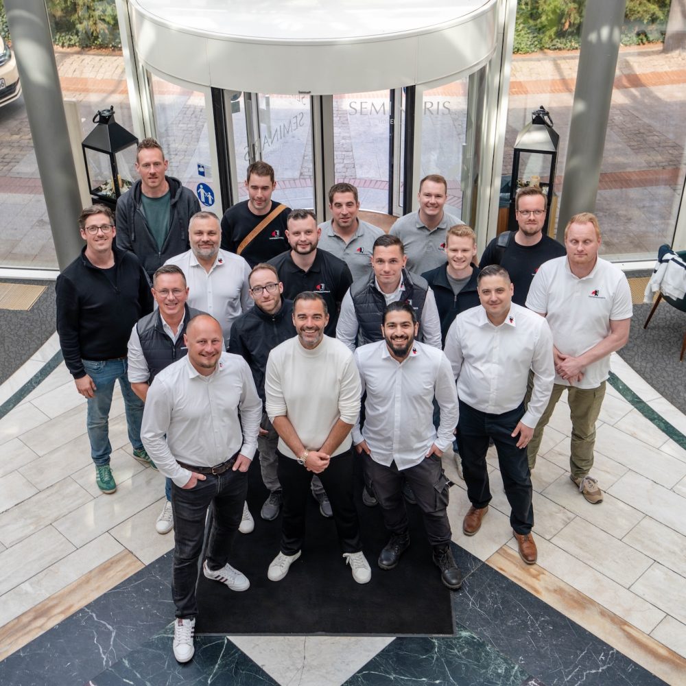 Gruppenbild der Partner am Franchisetreffen