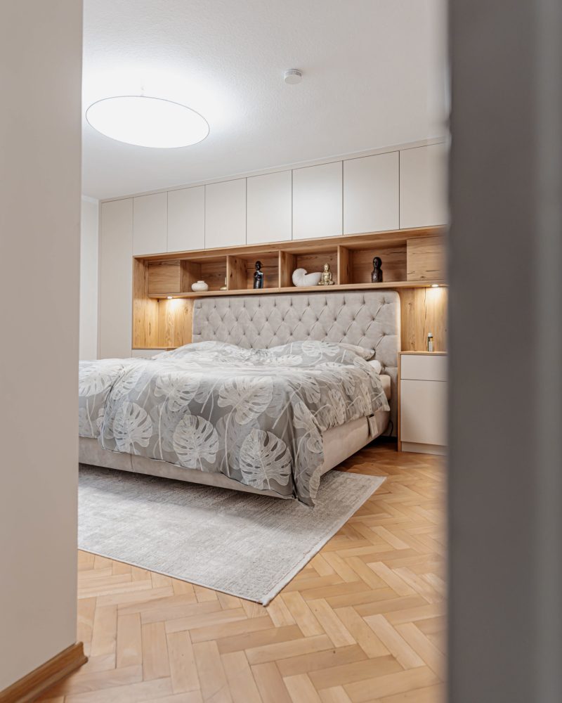 Bed conversion champagne wild oak inlay