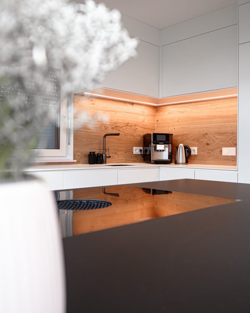 Kitchen with flowers