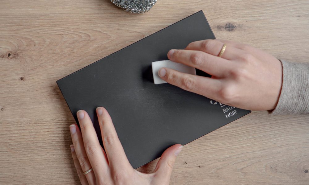Sample Surface: Rehau Scratch-Resistant Application: Sponge