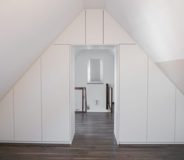 Raumtrenner Dachschräge mattweiß