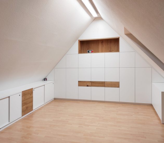 Giebelschrank für das Arbeiten im Homeoffice